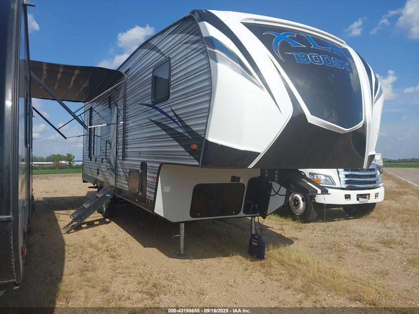 5ZT3XLTB6LZ790880 2020 Forest River Xlr Boost 28Rzr16 Toy Hauler 5Th Whl Travel Trailer auction photo 1