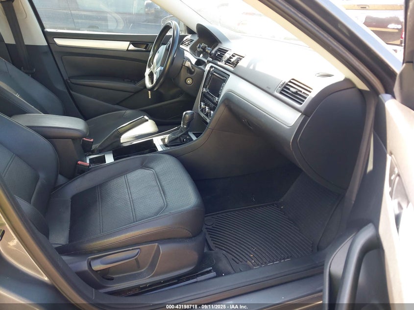 1VWBP7A37CC029646 2012 VOLKSWAGEN PASSAT photo no. 5