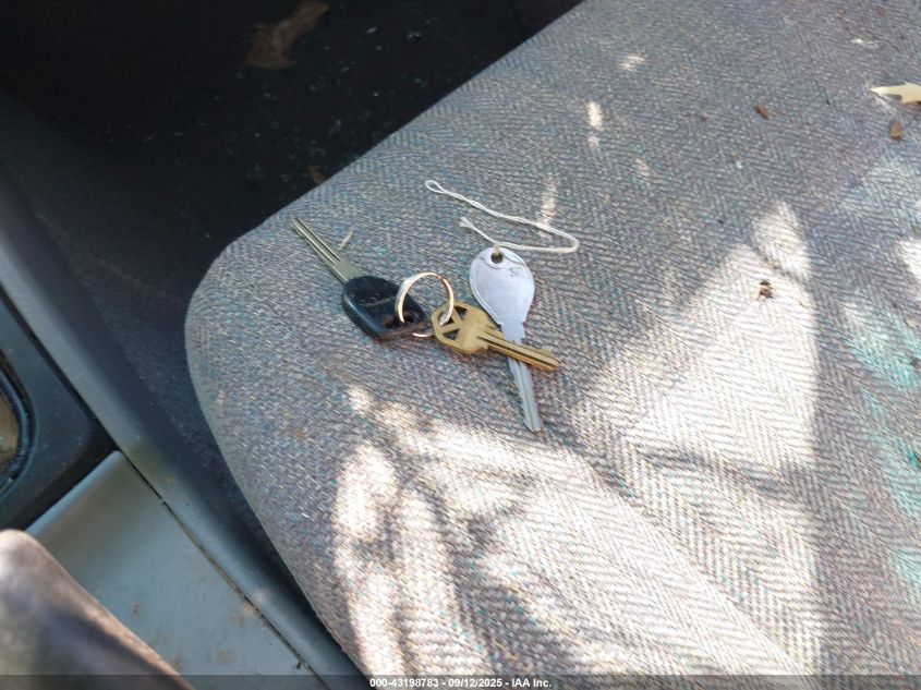 2001 Subaru Forester L VIN: JF1SF63531G706802 Lot: 43198783