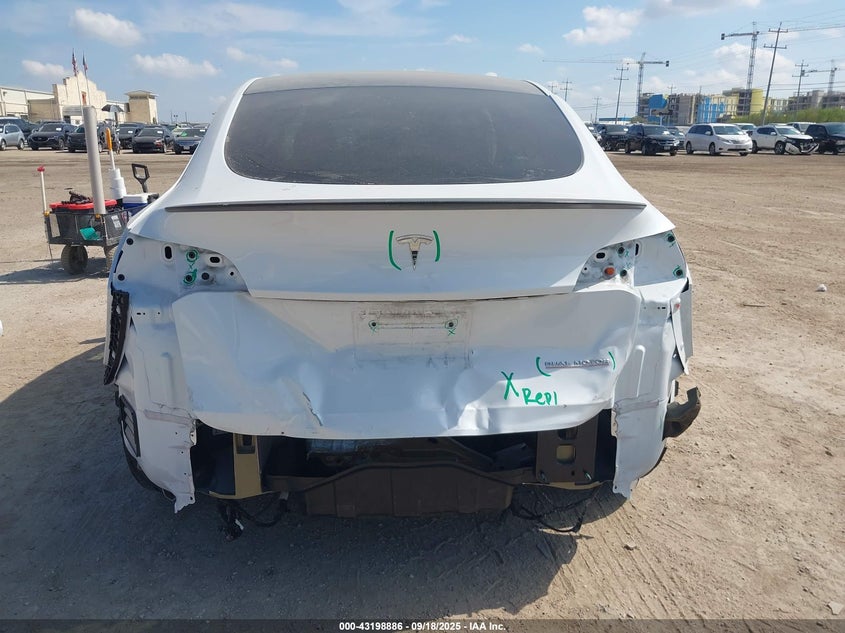 2022 Tesla Model Y Performance Dual Motor All-Wheel Drive VIN: 7SAYGDEF4NF452094 Lot: 43198886
