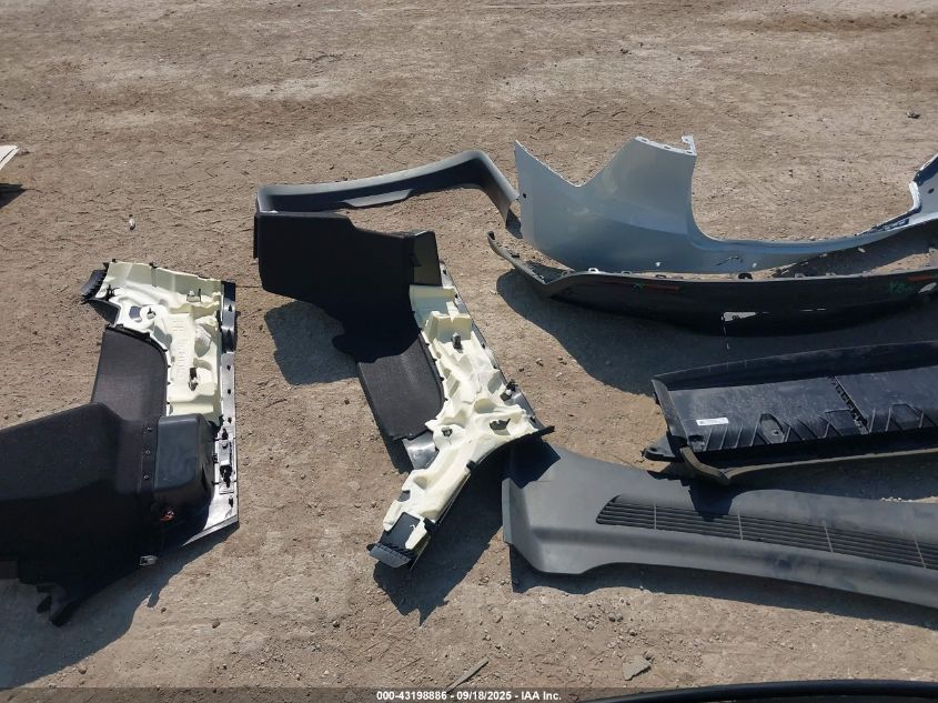 2022 Tesla Model Y Performance Dual Motor All-Wheel Drive VIN: 7SAYGDEF4NF452094 Lot: 43198886