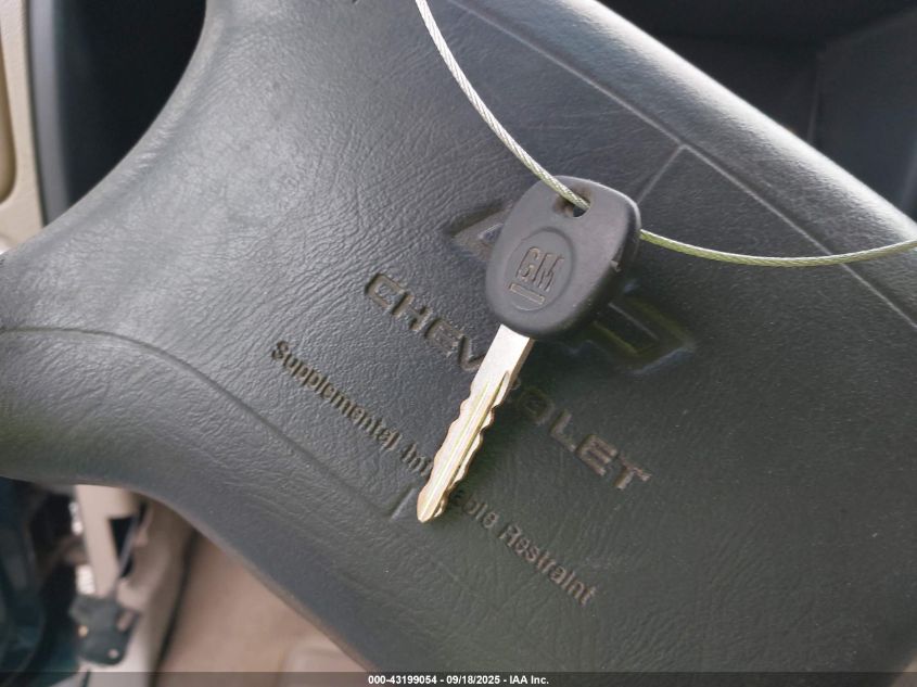 1996 Chevrolet Gmt-400 C1500 VIN: 1GCEC19M6TE114911 Lot: 43199054