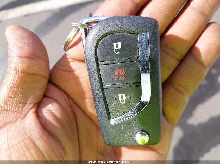 2021 TOYOTA RAV4 LE - JTMH1RFV2MD523090