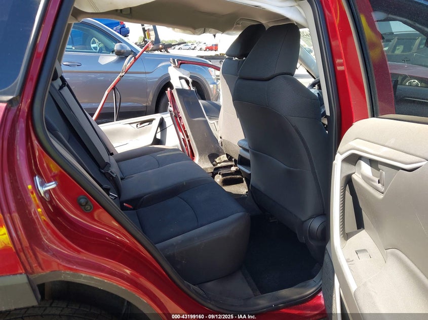 2021 TOYOTA RAV4 LE - JTMH1RFV2MD523090