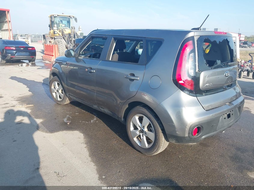 2019 KIA SOUL auction photo 3