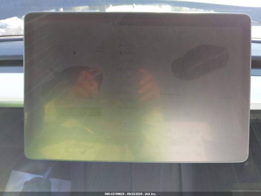 2023 Tesla Model Y Awd/Long Range Dual Motor All-Wheel Drive VIN: 7SAYGDEE4PF903647 Lot: 43199625