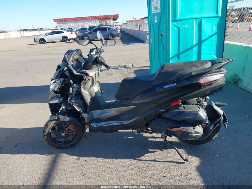 2024 Piaggio Mp3 530 Exclusive VIN: ZAPTD30X7R5000222 Lot: 43199689