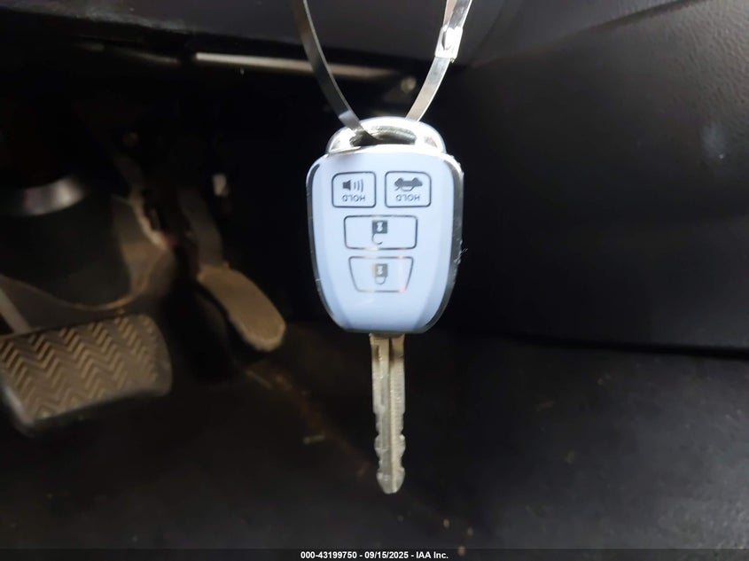 2014 Toyota Corolla Le VIN: 5YFBURHE3EP016532 Lot: 43199750