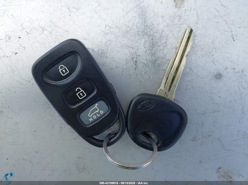 2009 Kia Rondo Lx VIN: KNAFG528197272015 Lot: 43199818