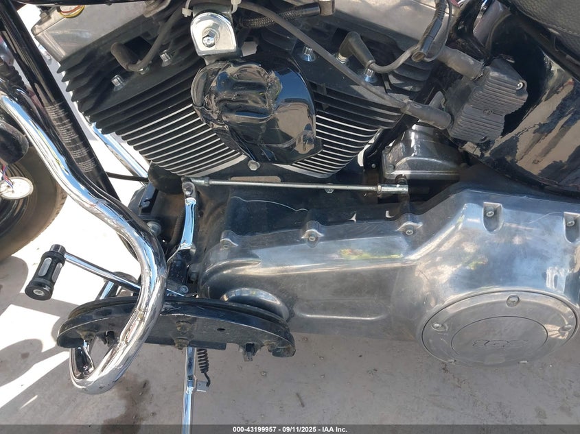 2013 Harley-Davidson Fls Softail Slim VIN: 1HD1JRV12DB035428 Lot: 43199957