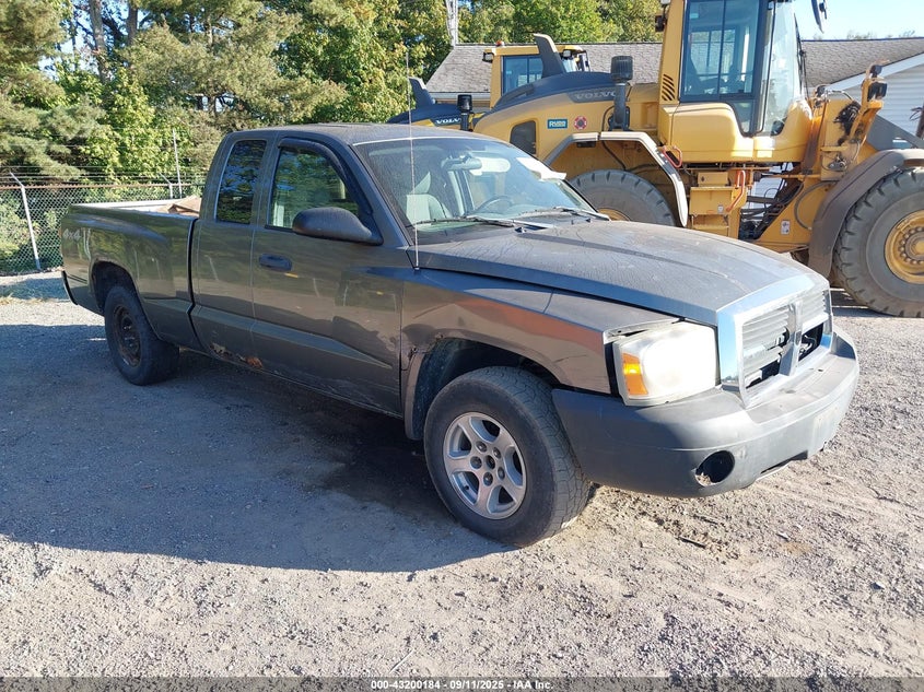 2005 Dodge Dakota St