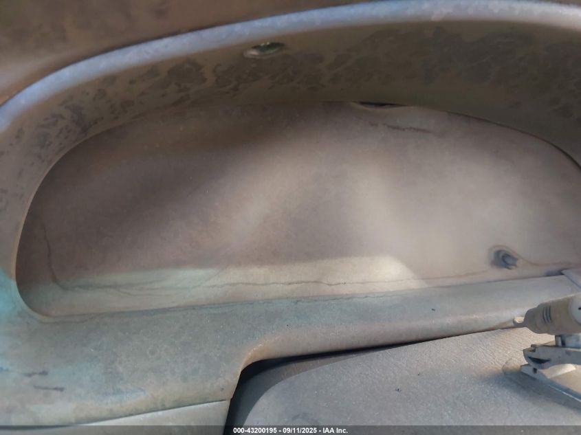 2002 Toyota Sequoia Sr5 V8 VIN: 5TDZT34A22S114438 Lot: 43200195