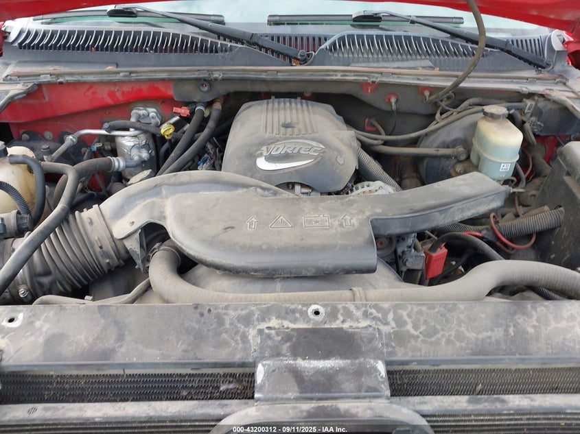 2002 Chevrolet Tahoe Ls VIN: 1GNEK13V72R152215 Lot: 43200312