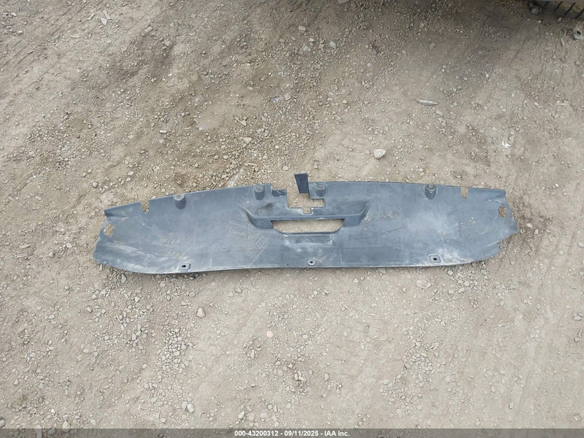 2002 Chevrolet Tahoe Ls VIN: 1GNEK13V72R152215 Lot: 43200312