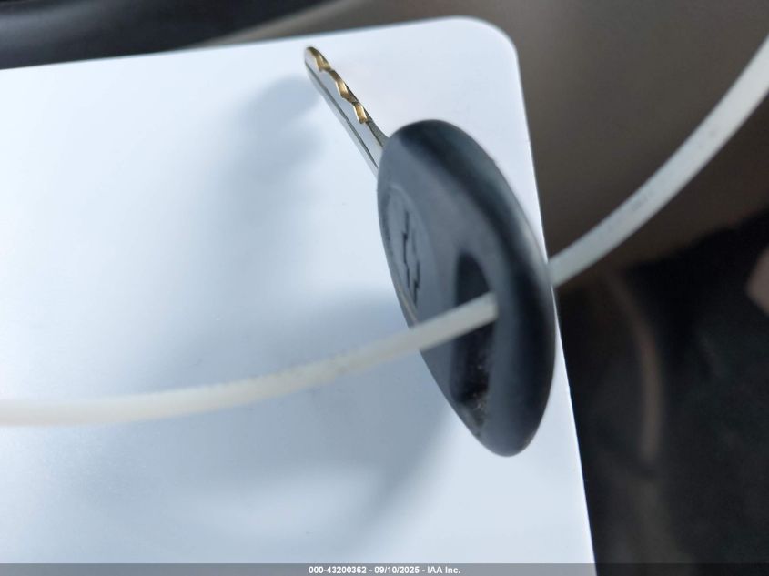 2001 Chevrolet Tahoe Ls VIN: 1GNEC13T91R203269 Lot: 43200362