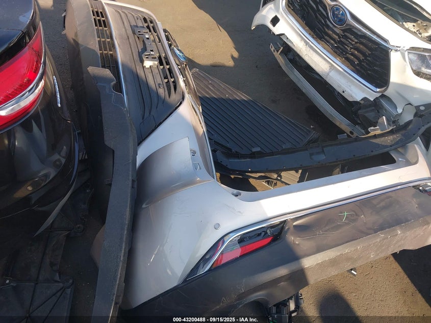 2021 TOYOTA VENZA XLE JTEAAAAH1MJ087060