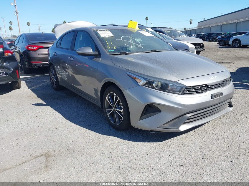 3KPF24AD1NE489729 2022 Kia Forte Lxs auction photo 1