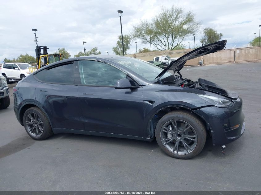 2025 Tesla Model Y Long Range Dual Motor All-Wheel Drive VIN: 7SAYGDED5SF271337 Lot: 43200753