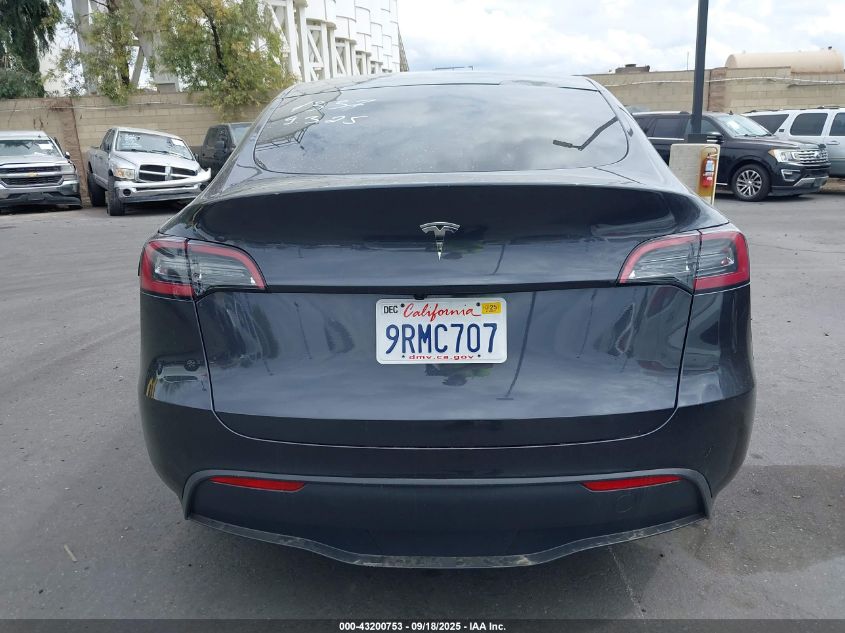 2025 Tesla Model Y Long Range Dual Motor All-Wheel Drive VIN: 7SAYGDED5SF271337 Lot: 43200753