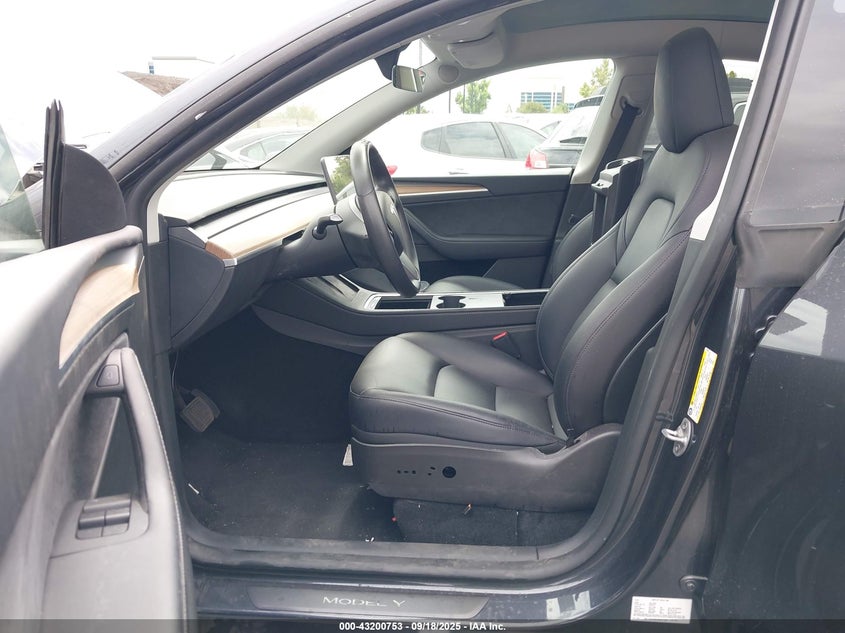 2025 TESLA MODEL Y U   U(VIN: 7SAYGDED5SF271337