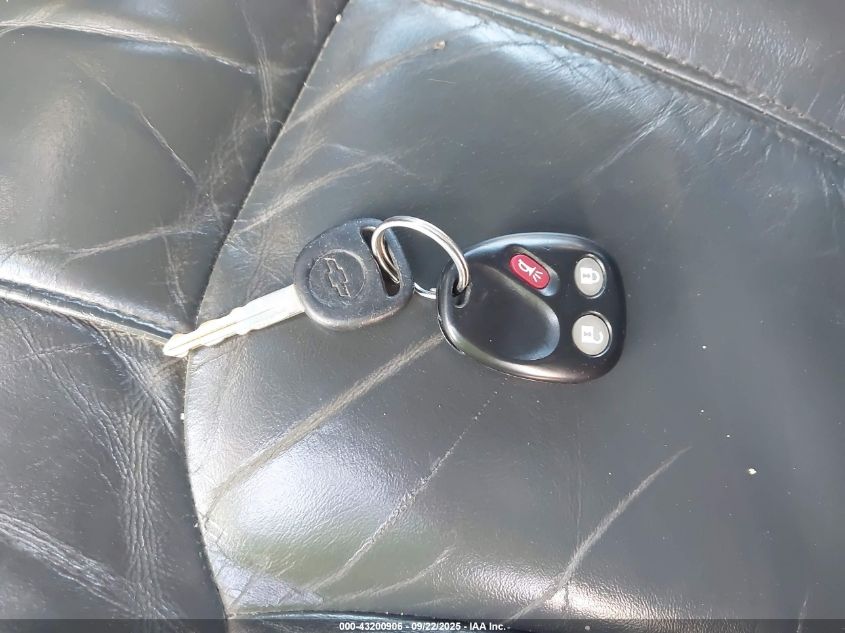 2000 Chevrolet Silverado 1500 Lt VIN: 2GCEC19T3Y1142584 Lot: 43200906