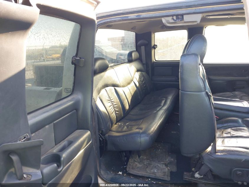 2000 Chevrolet Silverado 1500 Lt VIN: 2GCEC19T3Y1142584 Lot: 43200906