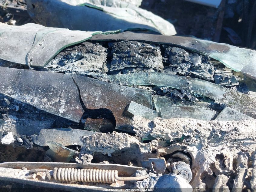 1990 Chevrolet Gmt-400 C1500 VIN: 1GCDC14K8LZ199941 Lot: 43200930