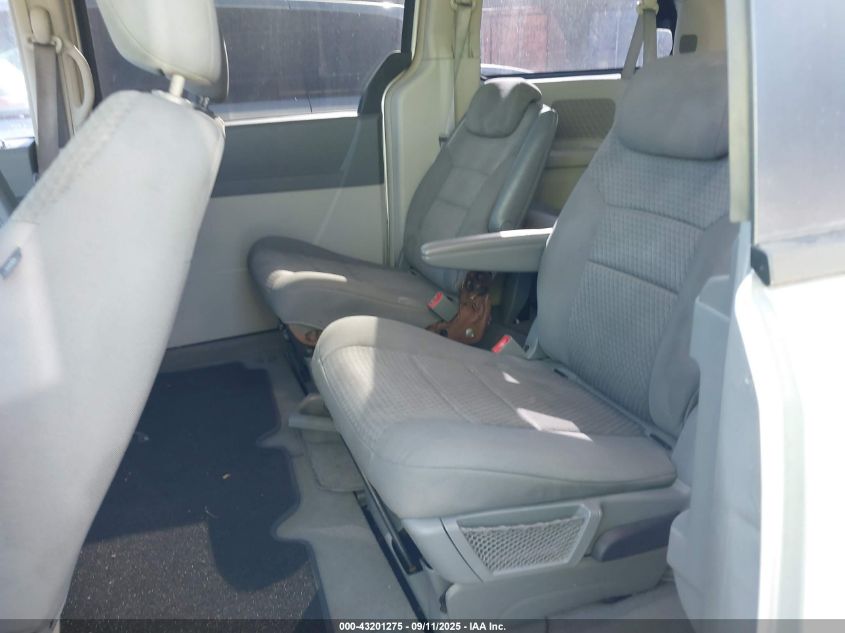 2008 Chrysler Town & Country Lx VIN: 2A8HR44H38R687081 Lot: 43201275