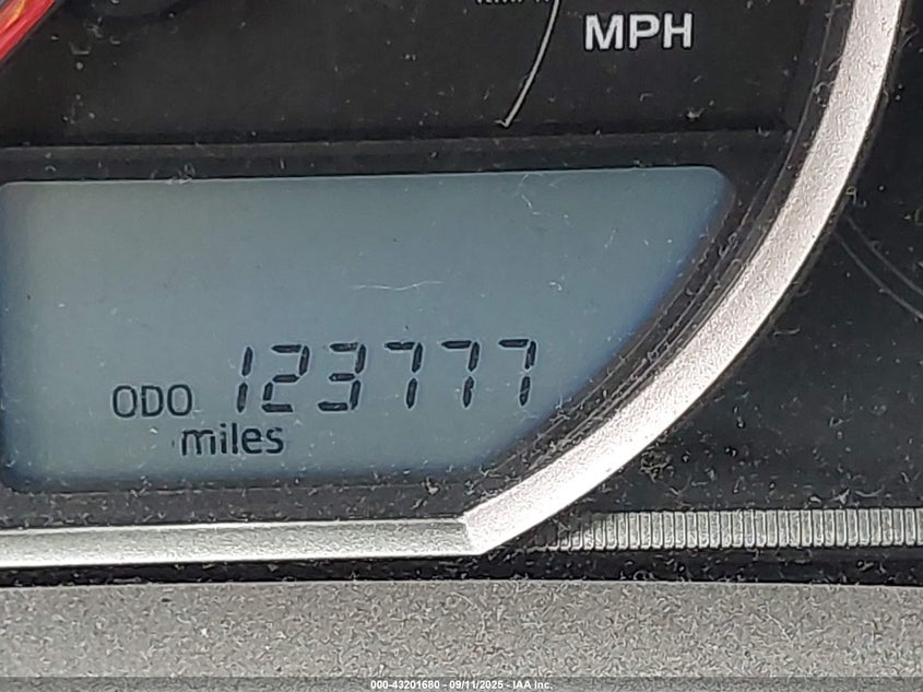 2014 TOYOTA RAV4 XLE - 2T3WFREV6EW111480