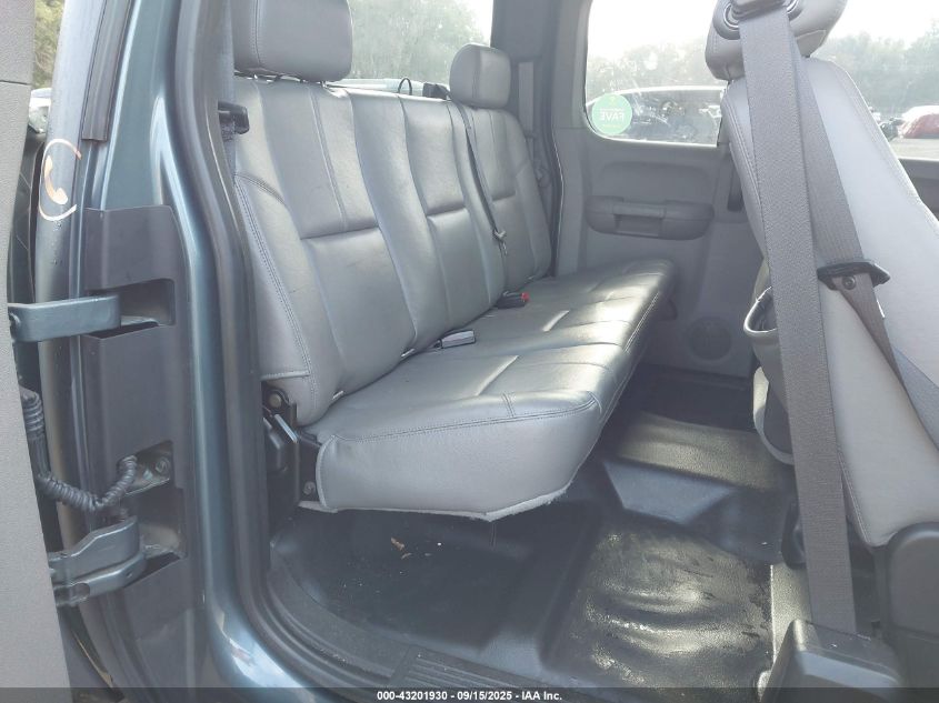 2008 GMC Sierra C2500 Heavy Duty VIN: 1GTHC29608E174453 Lot: 43201930