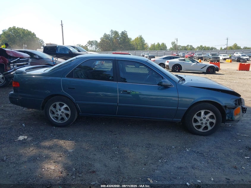 2000 Toyota Camry Le VIN: 4T1BG22K1YU988968 Lot: 43202050