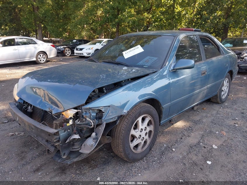 2000 Toyota Camry Le VIN: 4T1BG22K1YU988968 Lot: 43202050