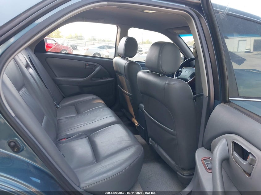 2000 Toyota Camry Le VIN: 4T1BG22K1YU988968 Lot: 43202050