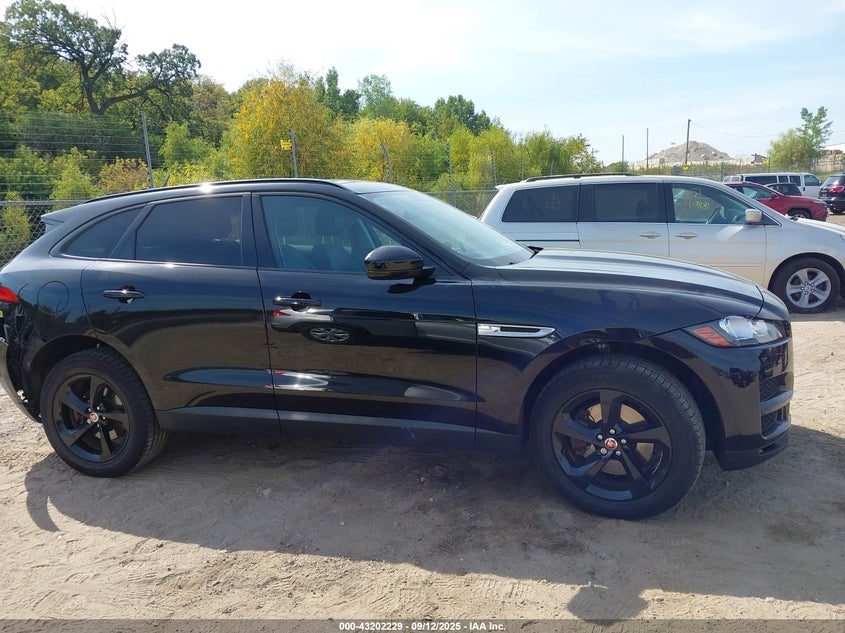 2017 JAGUAR F-PACE 35T PREMIUM - SADCJ2BV9HA091679