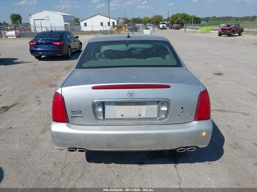 2005 Cadillac Deville Livery VIN: 1G6KD54YX5U258345 Lot: 43202249