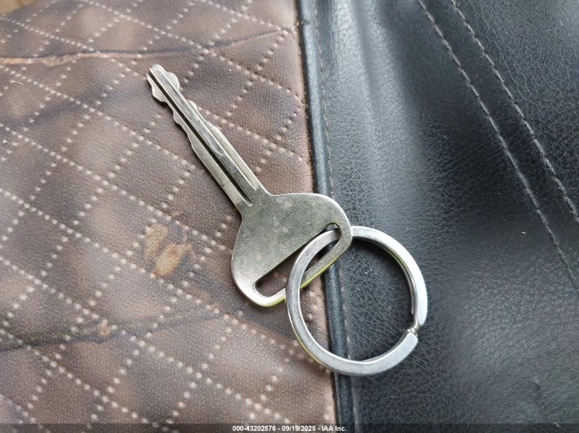 2001 Toyota 4Runner Sr5 V6 VIN: JT3HN86R819052213 Lot: 43202576