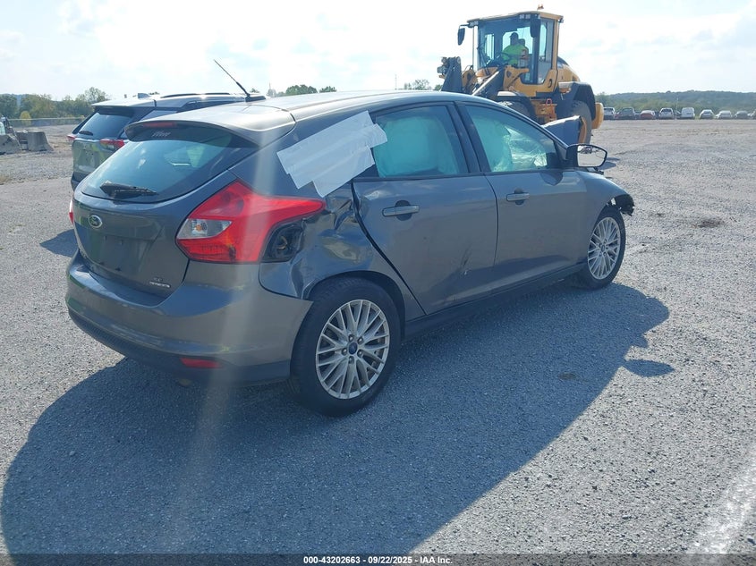 Vin: 1fadp3k26dl152727, lot: 43697120, ford focus se 20134