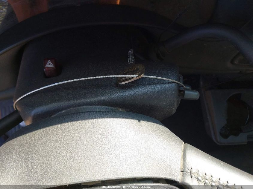 2000 Chevrolet Silverado 2500 Ls VIN: 1GCGK29UXYE200408 Lot: 43202729