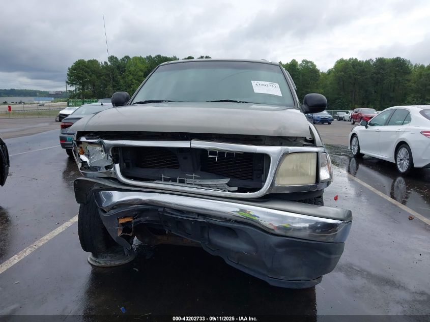 1999 Ford Expedition Eddie Bauer/Xlt VIN: 1FMPU18L8XLB93476 Lot: 43202733