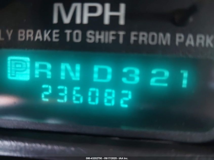 2002 Chevrolet Avalanche 1500 VIN: 3GNEK13T62G128258 Lot: 43202790