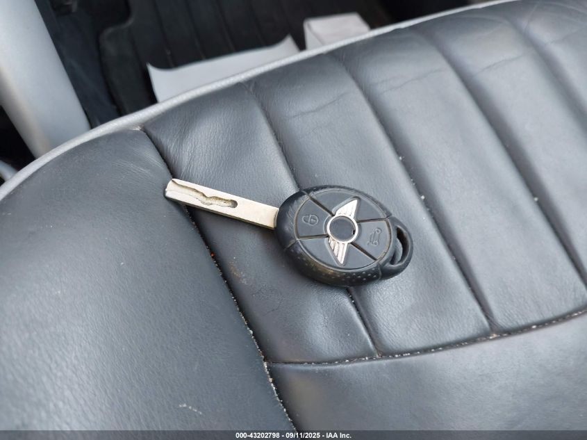 2006 Mini Cooper VIN: WMWRC33556TK68182 Lot: 43202798