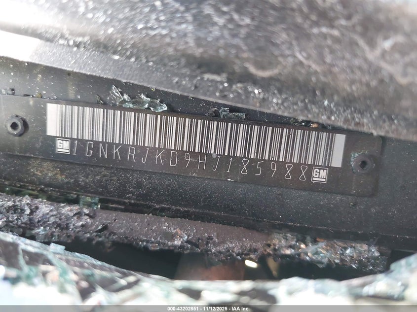 1GNKRJKD9HJ185988 2017 CHEVROLET TRAVERSE photo no. 9