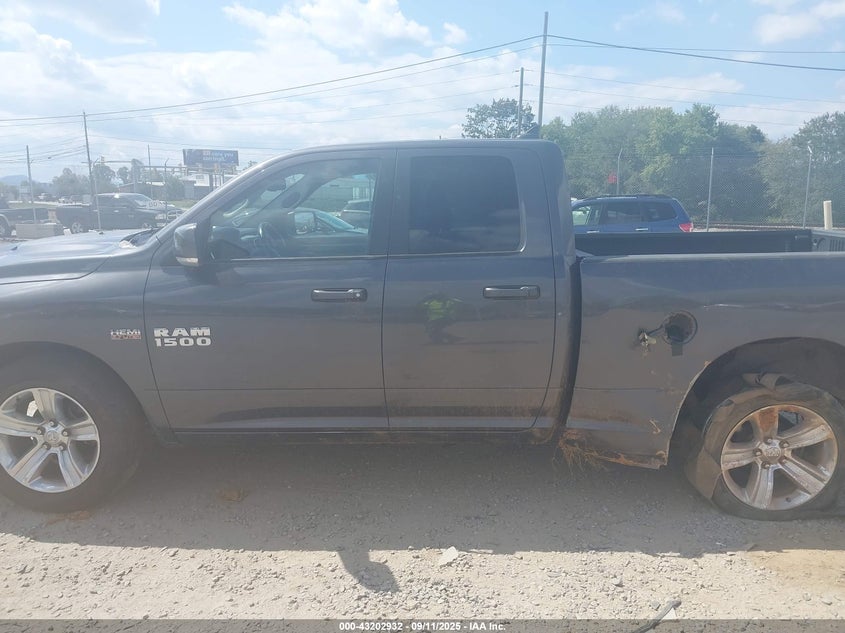 2016 RAM 1500 SPORT - 1C6RR6HT4GS387477