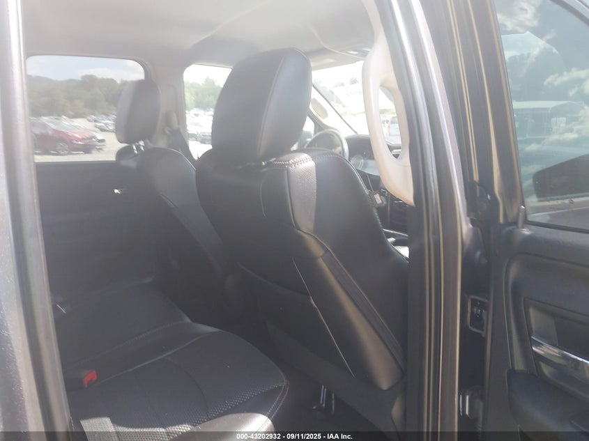 2016 RAM 1500 SPORT - 1C6RR6HT4GS387477