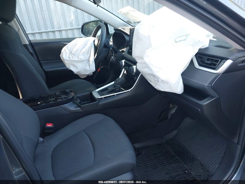 2022 TOYOTA RAV4 LE - 2T3F1RFV1NW298611