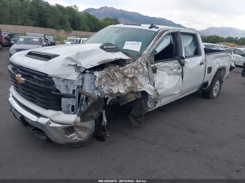 2GC4KSEY4S1115598 2025 CHEVROLET SILVERADO photo no. 2
