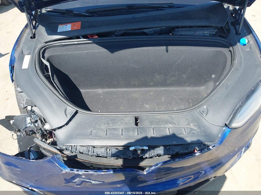 2016 Tesla Model X 75D/P100D/P90D VIN: 5YJXCBE41GF017897 Lot: 43203347