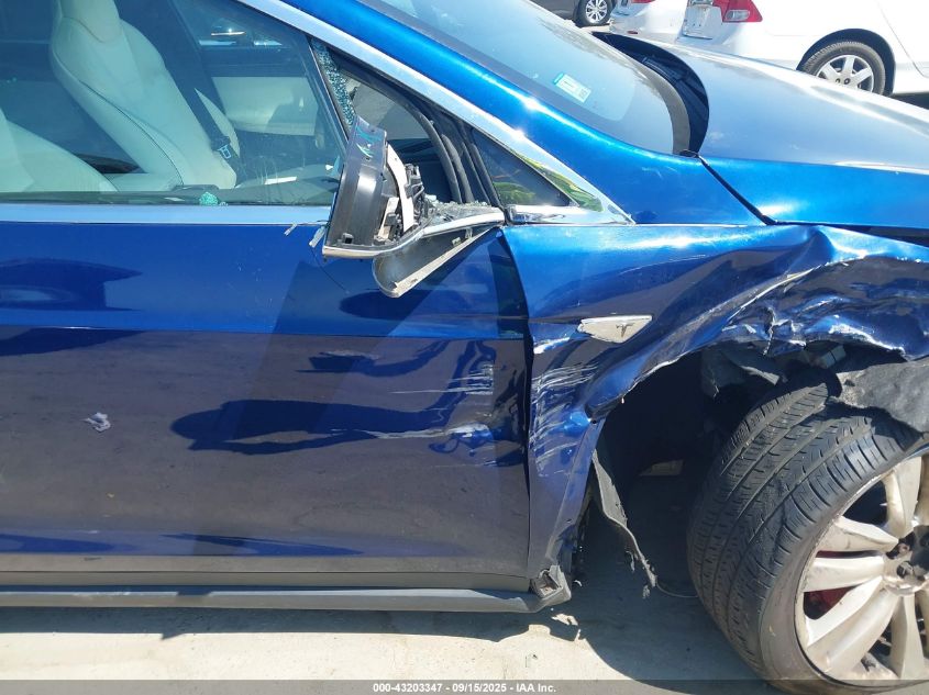 2016 Tesla Model X 75D/P100D/P90D VIN: 5YJXCBE41GF017897 Lot: 43203347