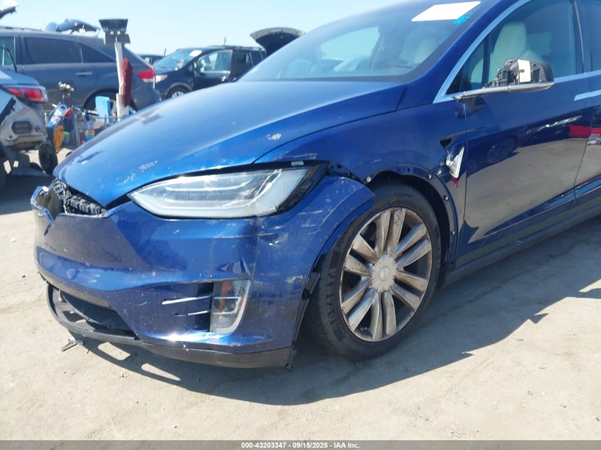 2016 Tesla Model X 75D/P100D/P90D VIN: 5YJXCBE41GF017897 Lot: 43203347