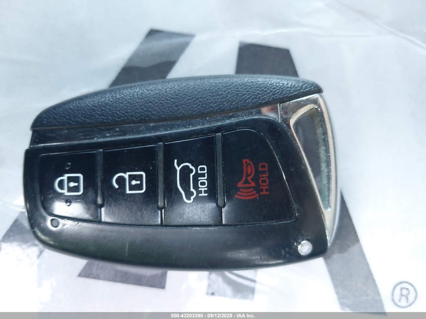 2016 HYUNDAI SANTA FE SPORT 2.0L TURBO 5XYZU3LA1GG313550